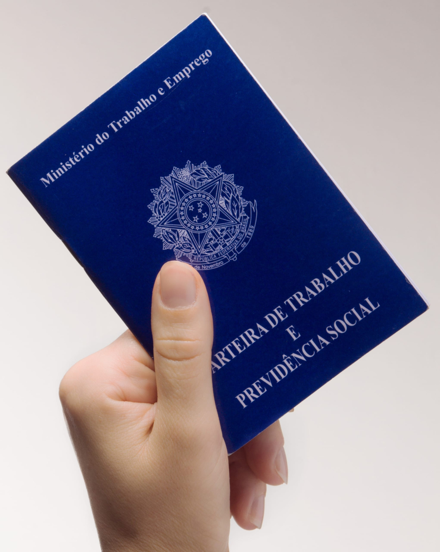 DF abre vagas com salários de até R$ 4 mil