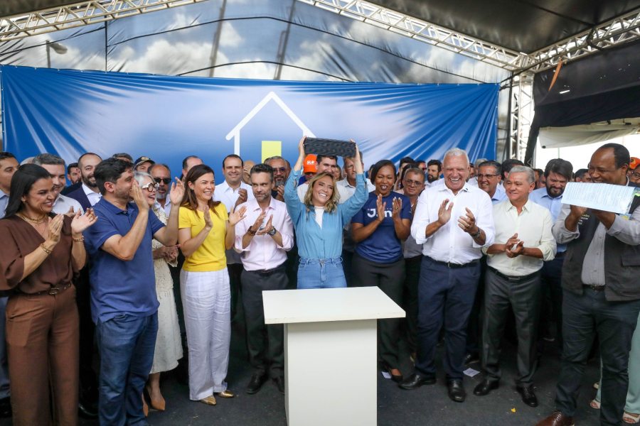 Celina estreia gestão com ação no Itapoã