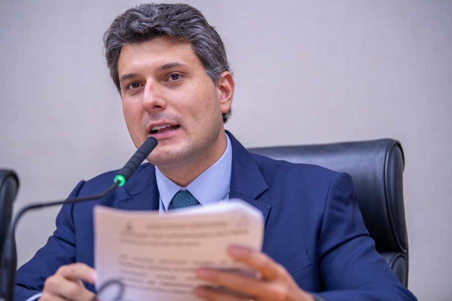 Eduardo Pedrosa lidera vitória do Detran DF