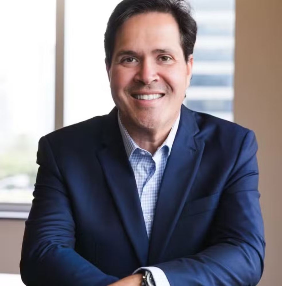 Advogado ligado ao Banco Master recebe homenagem do PT