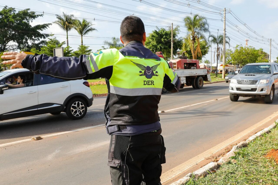 Interdição na DF-004 acende alerta para motoristas e muda trânsito em área estratégica de Brasília