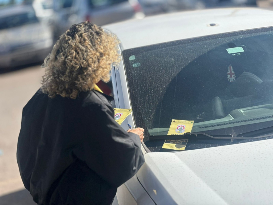 Detran flagra uso irregular de vagas especiais em Ceilândia