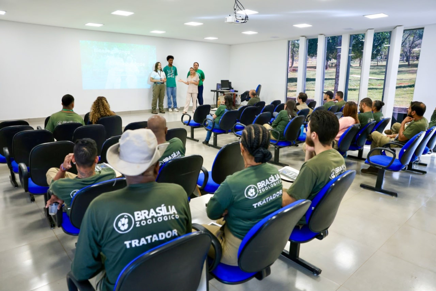 Capacitação reforça manejo seguro no Zoo de Brasília