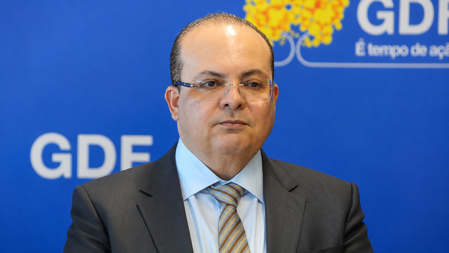 Ibaneis sai da disputa ao Senado e abre nova fase da sucessão política no DF