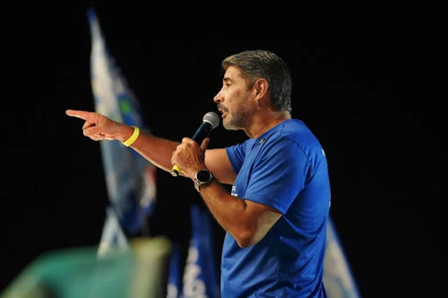 PL oficializa candidatura de Roosevelt Vilela