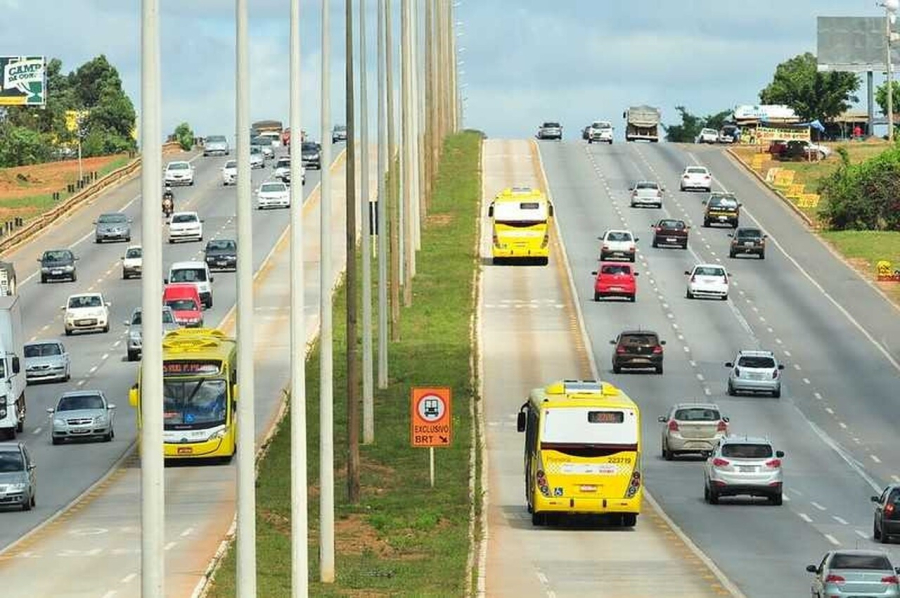 Taxistas do DF terão acesso ao corredor exclusivo do BRT Sul