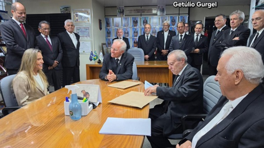 Celina Leão recebe homenagem do GOB e discute projetos para o Distrito Federal
